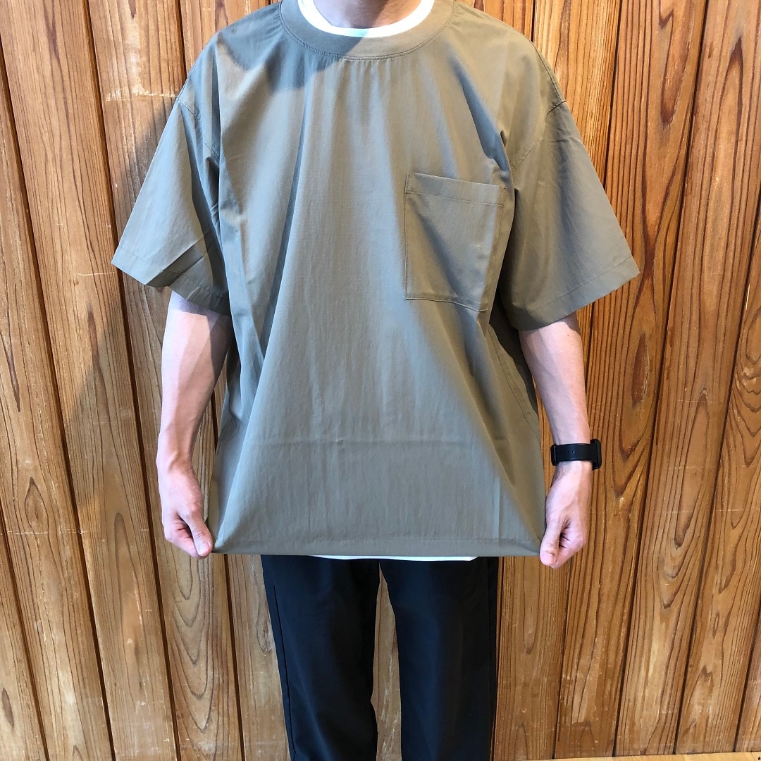 紳士風を通すTシャツカーキ④