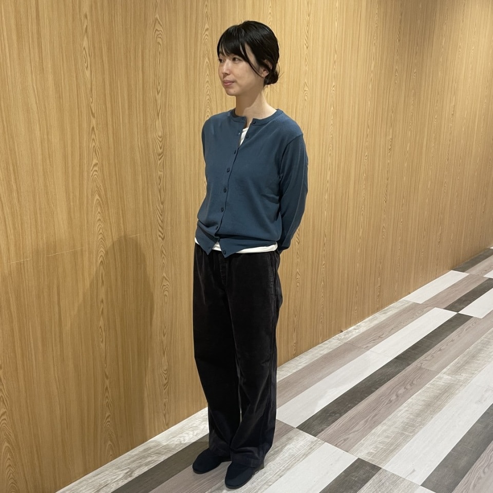 クルーネックカーディガン