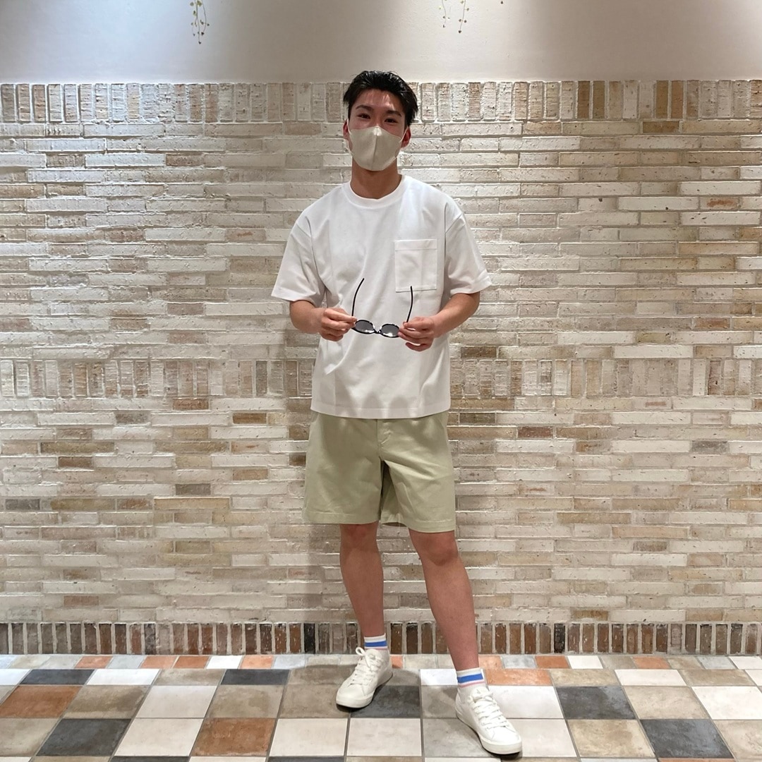 紳士　涼感ＵＶカットワイド半袖Ｔシャツを着用している写真