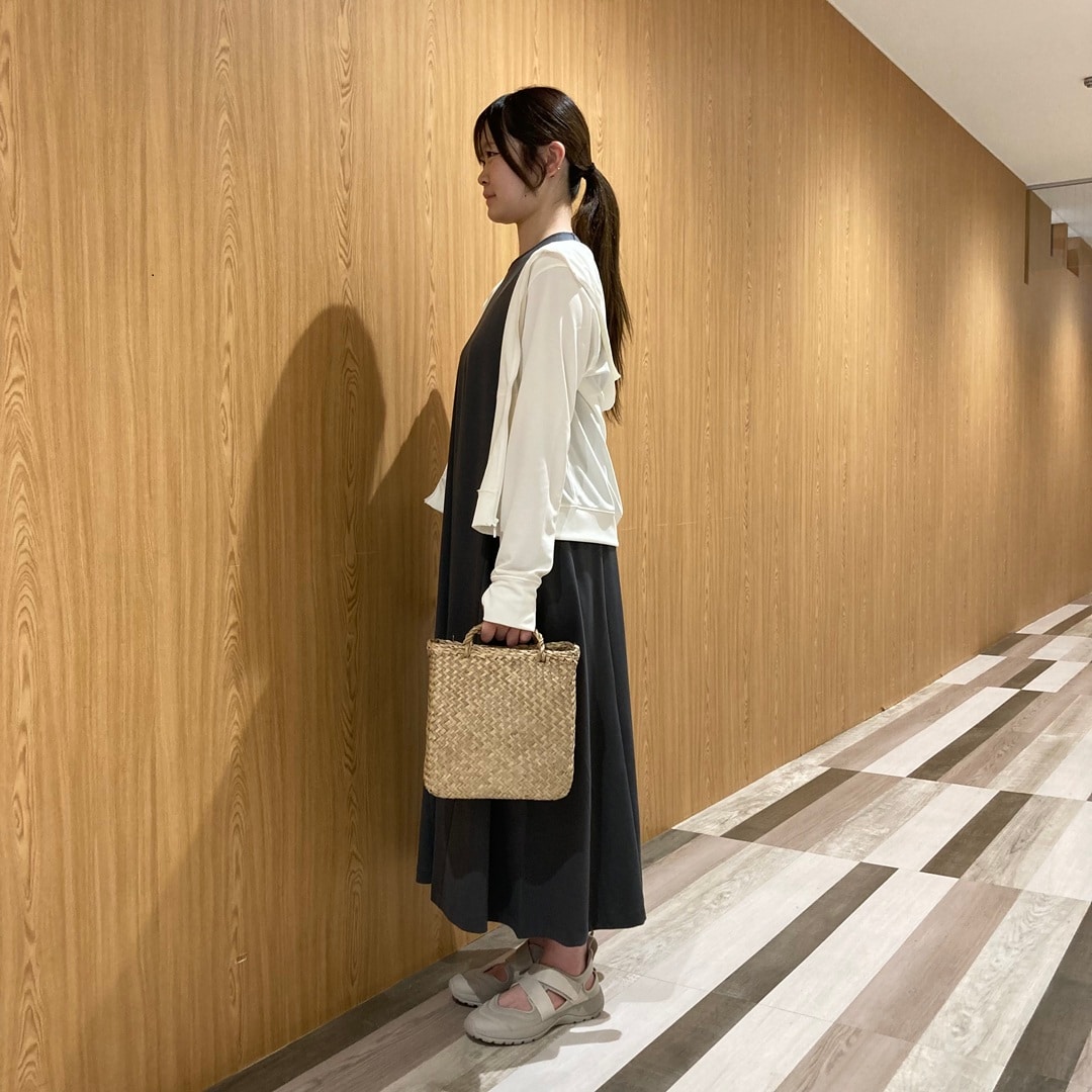 スリーブレスワンピース