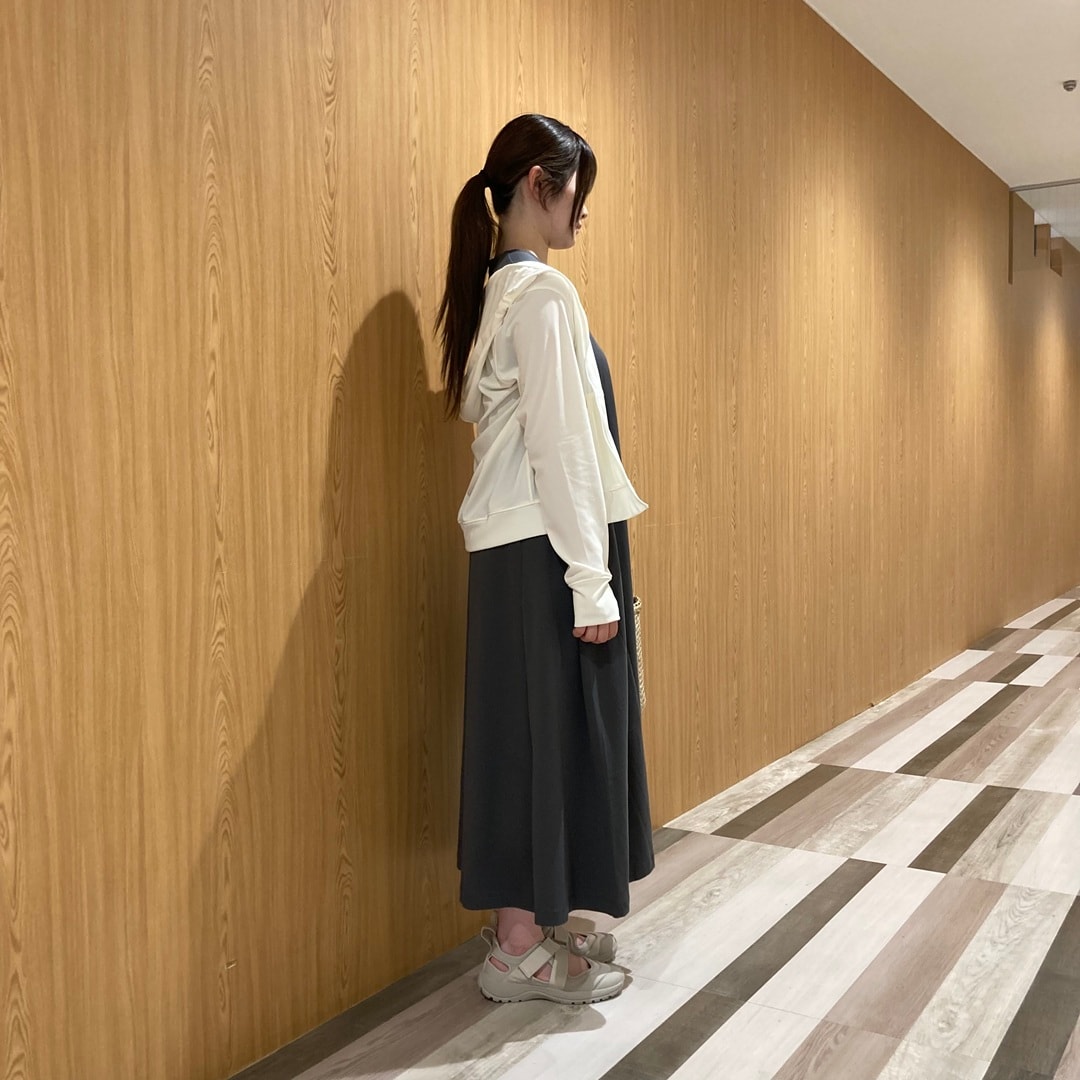 スリーブレスワンピース