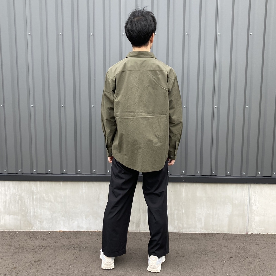 後ろ