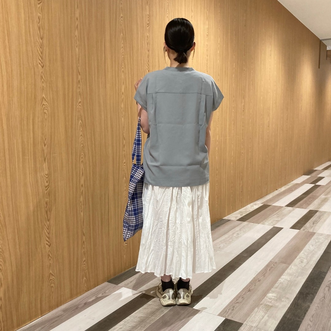 フレンチスリーブブラウス