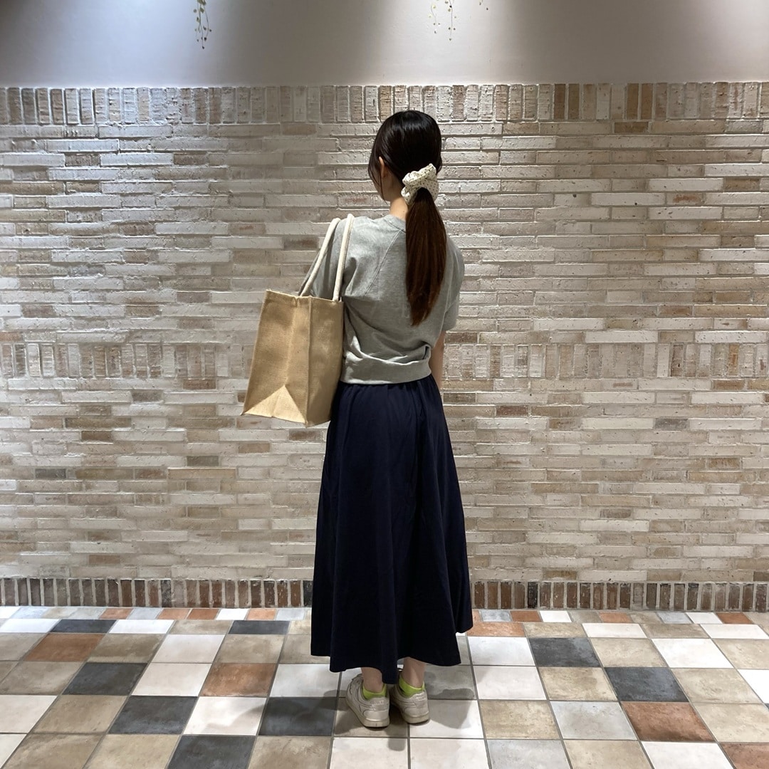 ライトスウェットを着用している写真