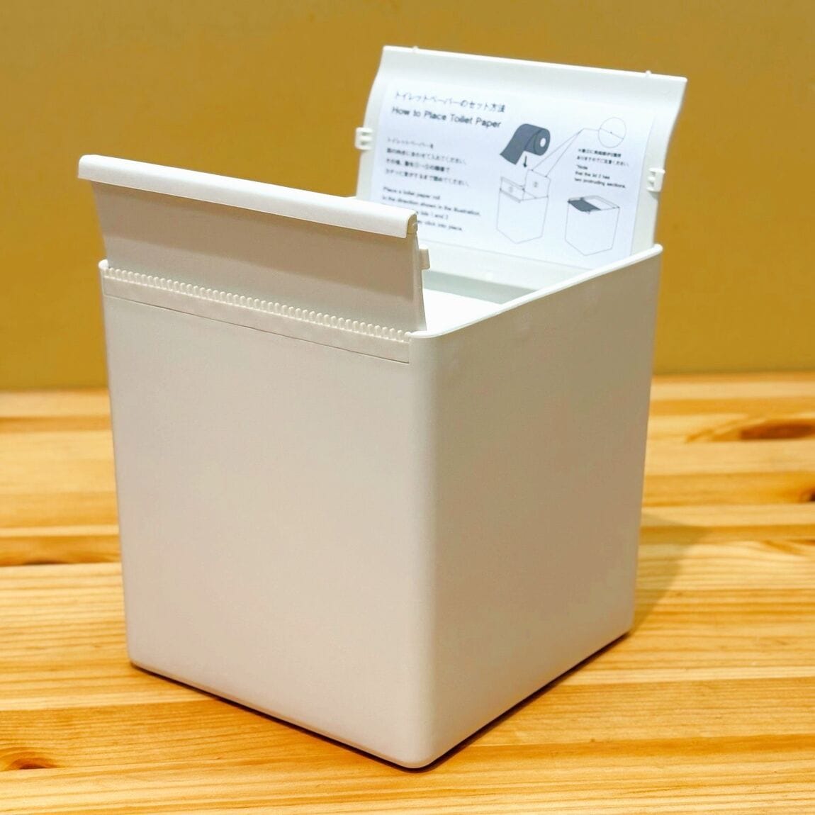 【イオンモール高知】トイレットペーパーの新しい使い方。_DEwWu7