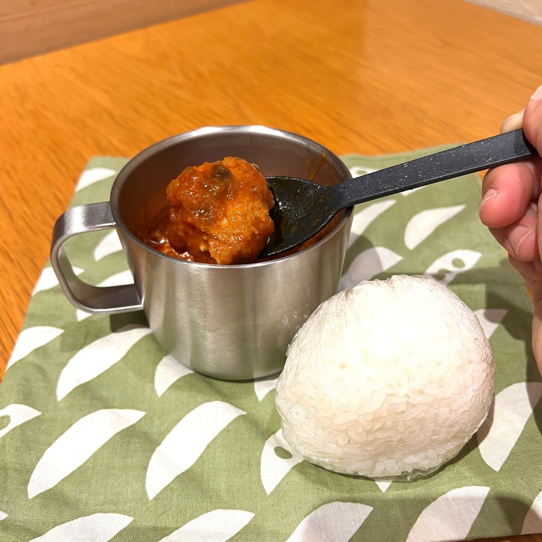 【吉祥寺マルイ】レンジでそのまま温めるだけ。トマトの煮込みハンバーグのご紹介_M02wnX