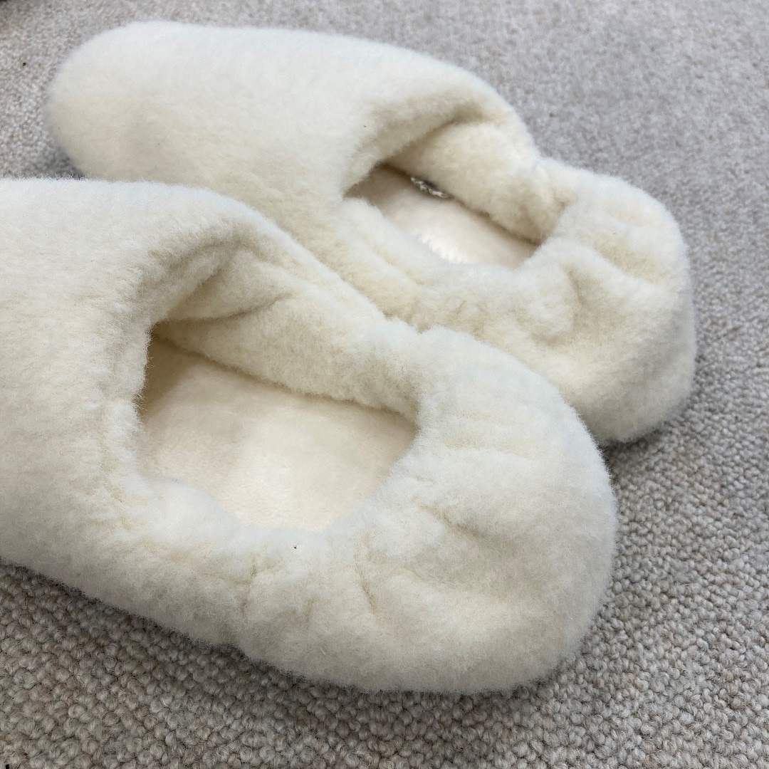 【マルエイガレリア】足元から寒さ対策を『ルームシューズ』