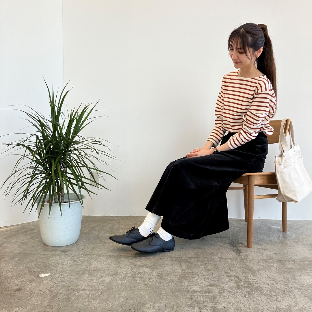 ポーズ　座り