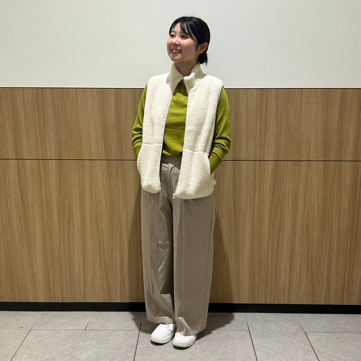 女性コーディネート全身