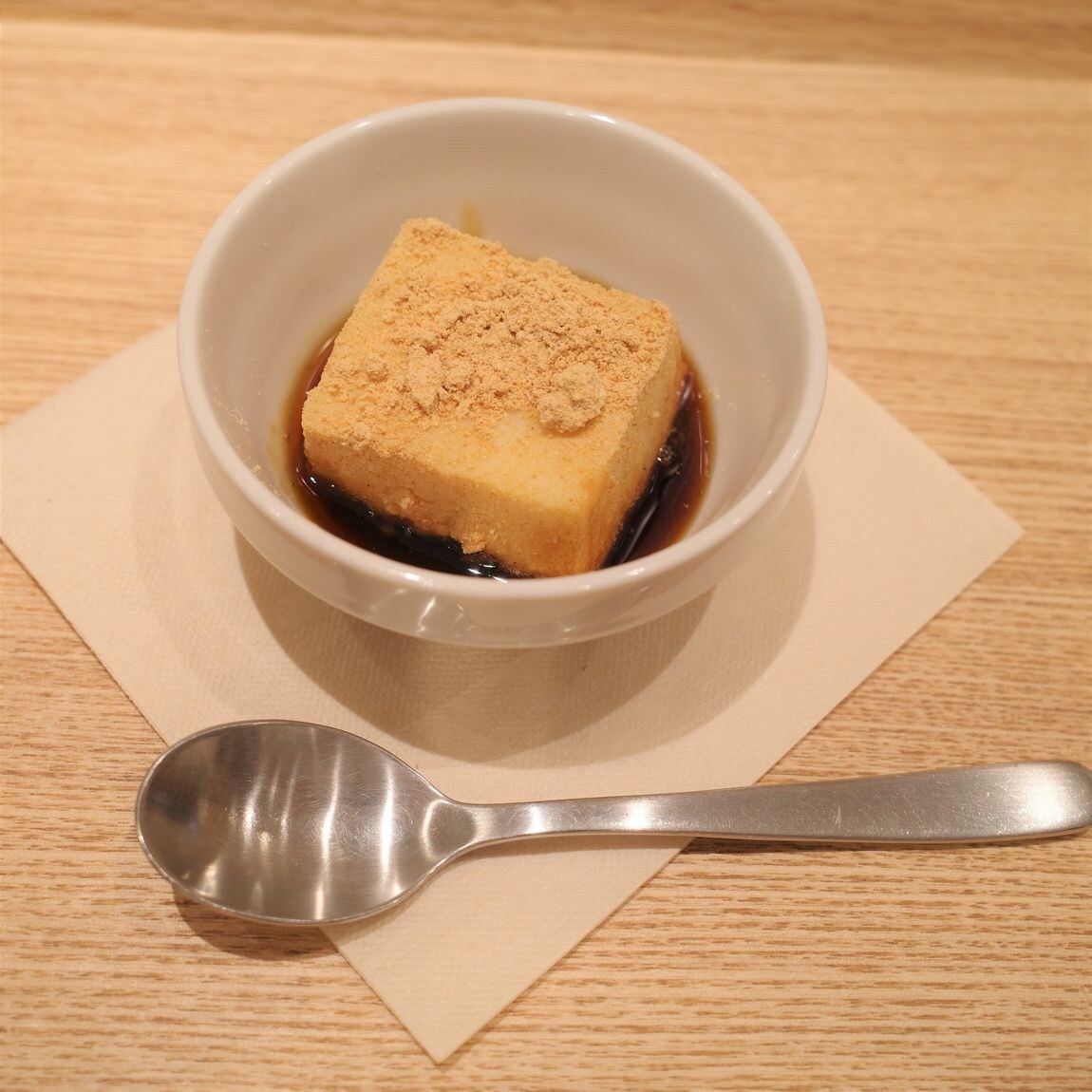【Cafe&Meal MUJI 錦糸町パルコ】もっちり食感のミルクくずもち　黒みつきなこ