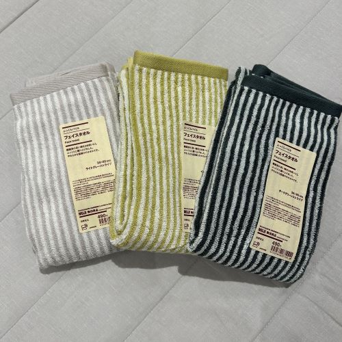 ３色のふっくらパイルフェイスタオル