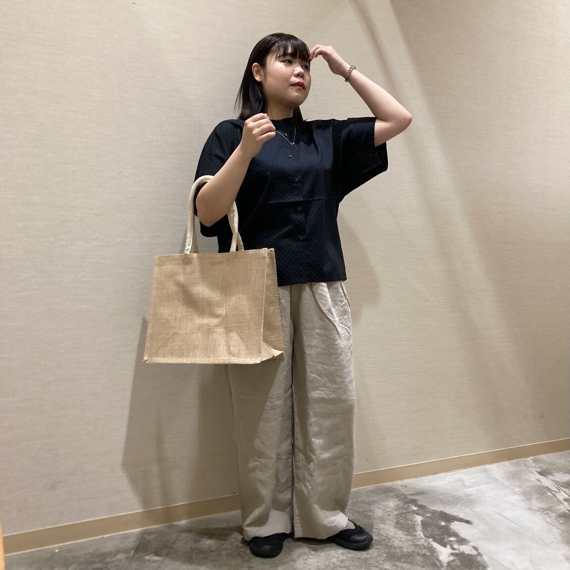 女性コーディネート全身