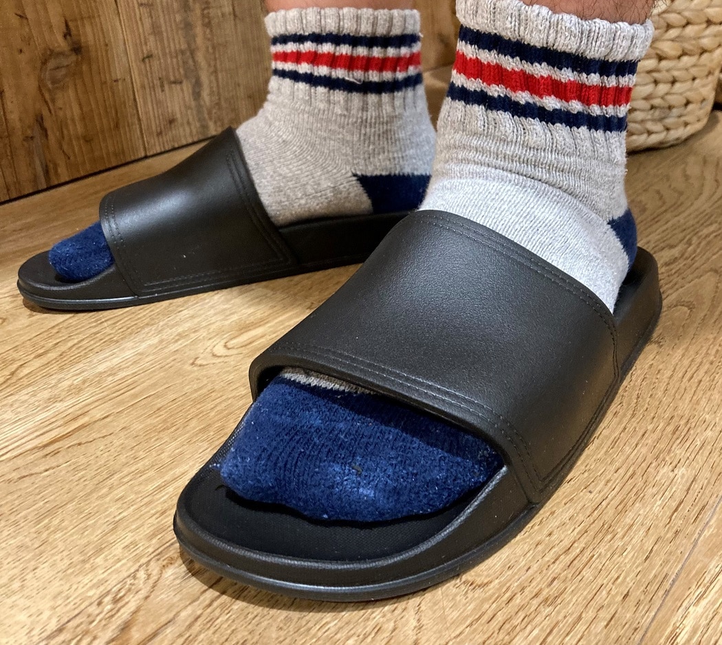男性スタッフサンダル