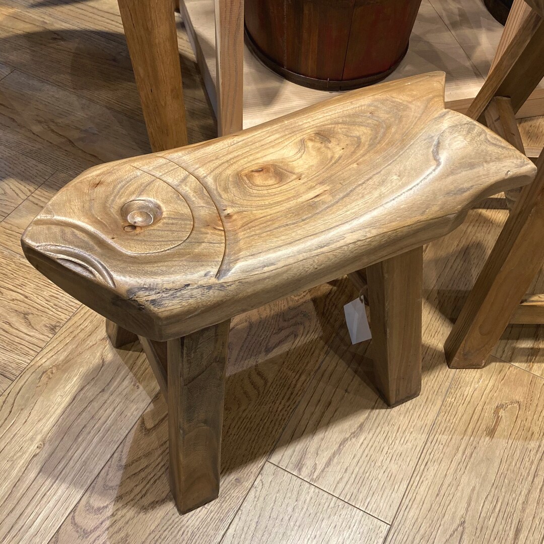 【マルエイガレリア】古家具に小さなサイズが入荷しました