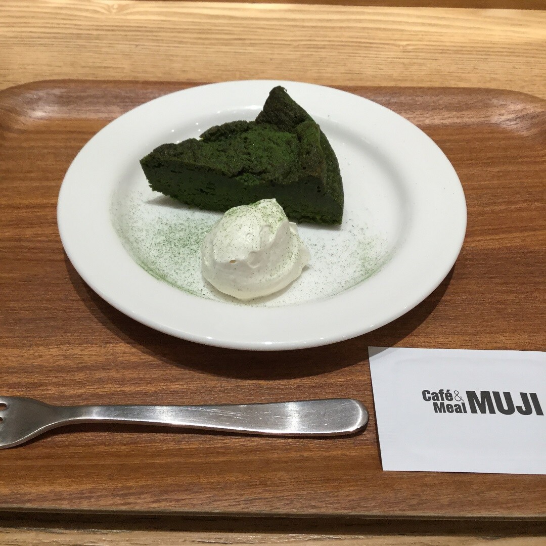 【CM越谷】抹茶ケーキの写真