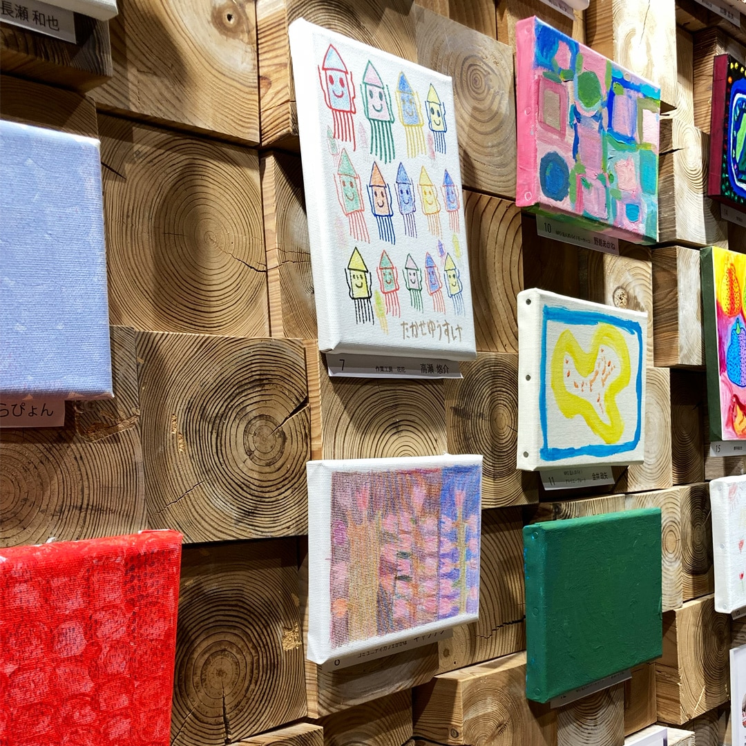 【マルエイガレリア】「小さなキャンバスの中のアール・ブリュット展」