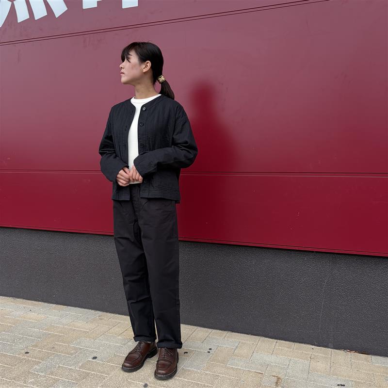 スタッフスナップ斜め前から全身