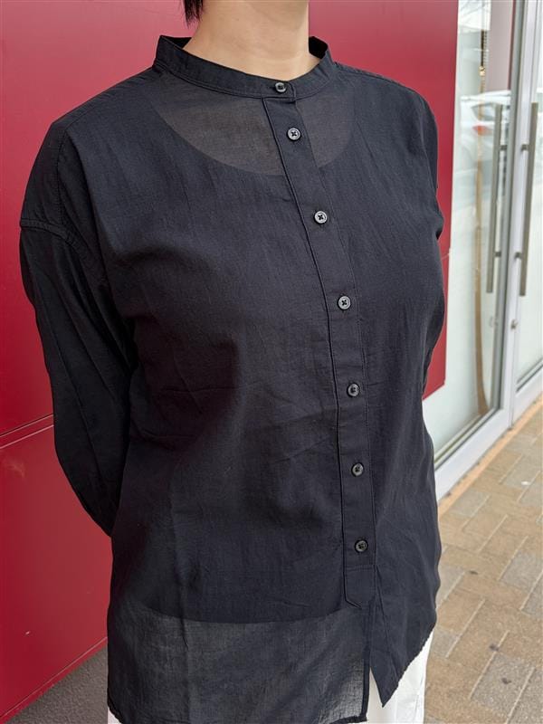 スタッフスナップ胸元