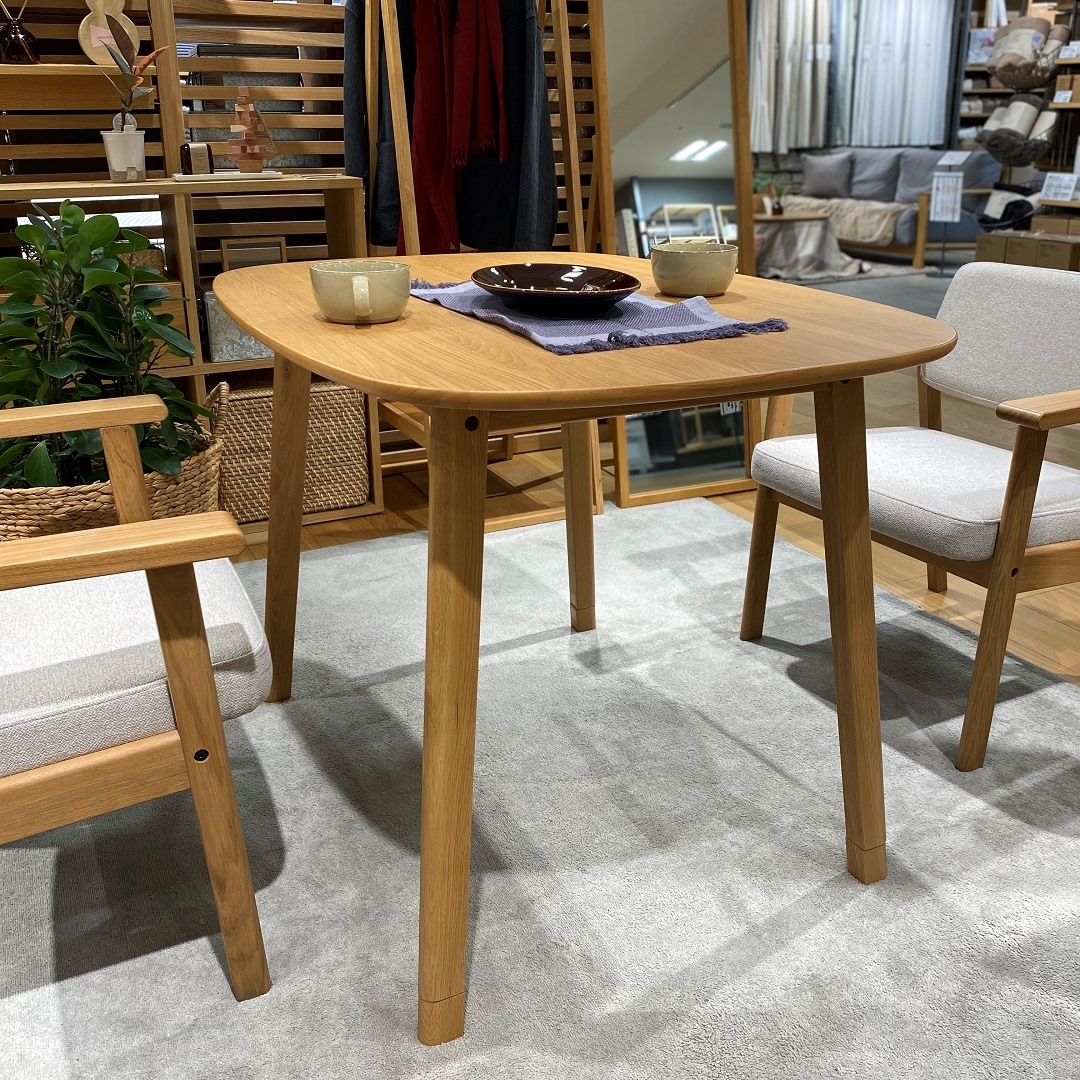 無印良品　テーブル&椅子4脚 いよてつ髙島屋】高さが変えられる木製テーブル・チェア｜ 無印良品