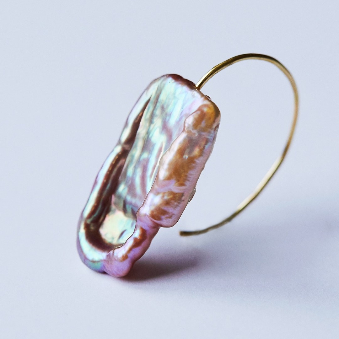 U earring lavender
