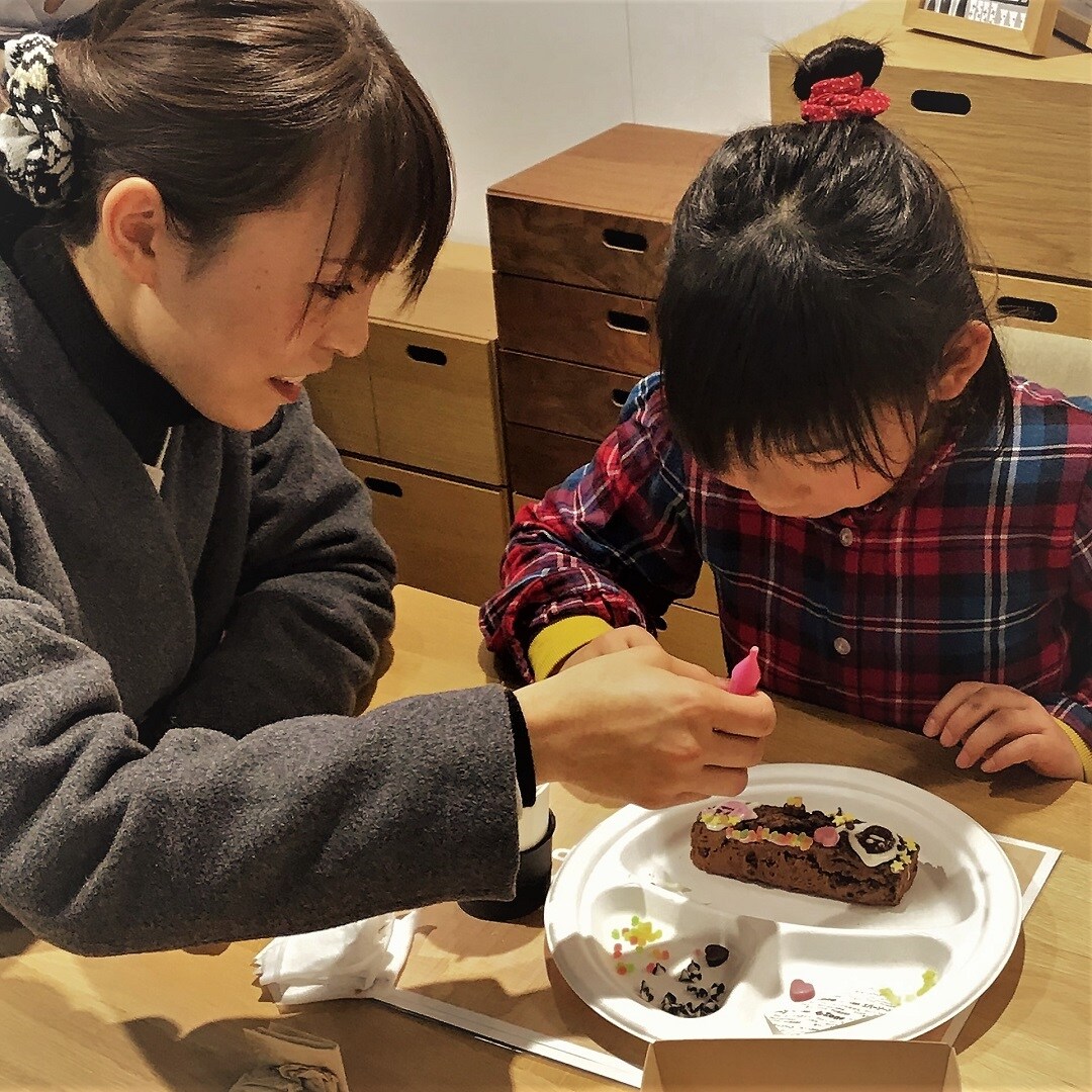 【エスパル福島】人気のバウムにチョコペンでデコレーションしようのイベントレポート｜イベント