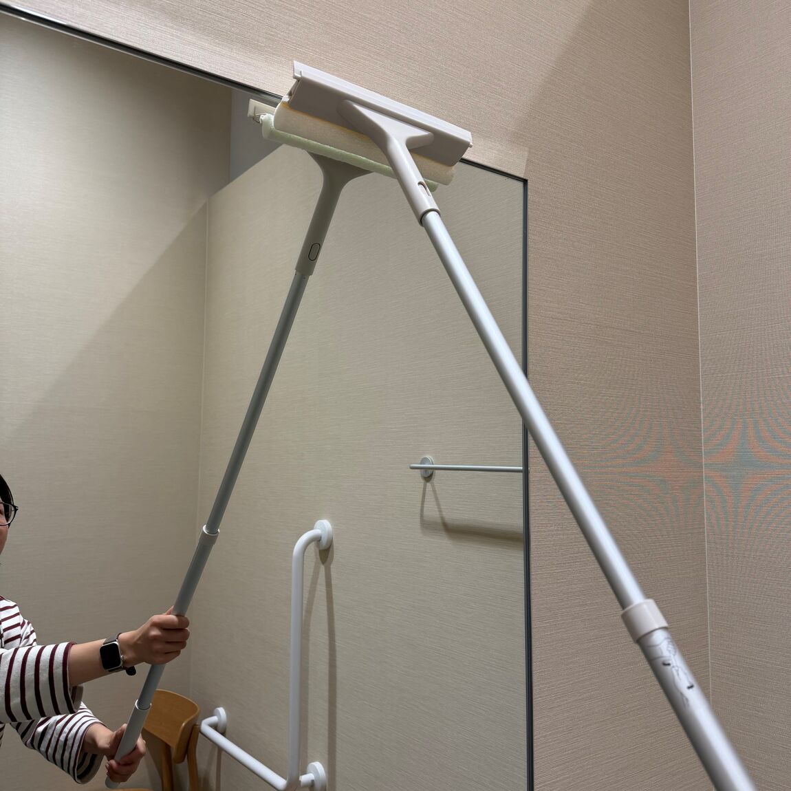 カーペットクリーナー