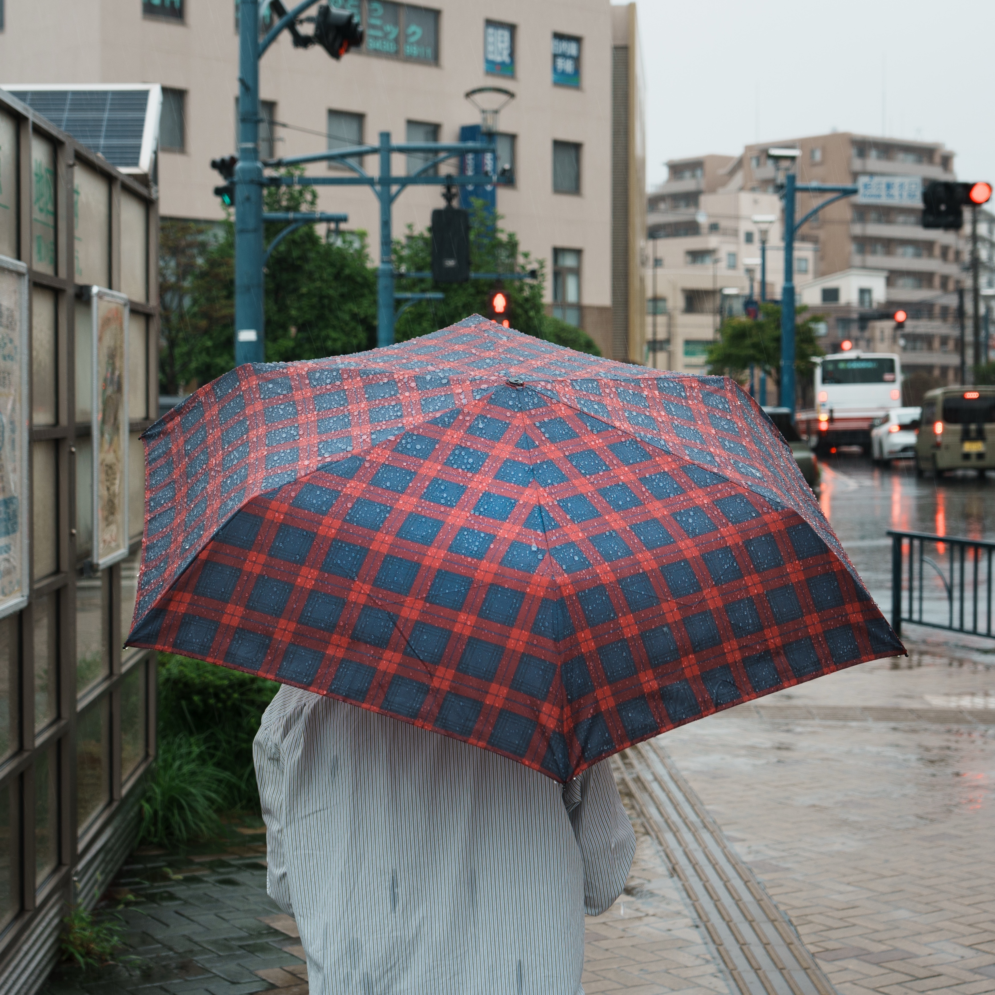 【無印良品500　エコルマ狛江】チェック柄で雨の日も楽しく _Pn4Dmj