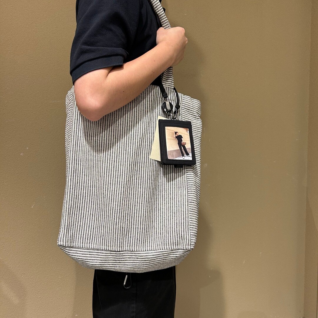 https://contents.muji.com/jp/sites/jp/files/%E3%82%AB%E3%83%BC%E3%83%89%E3%83%9B%E3%83%AB%E3%83%80%E3%83%BC3.jpg