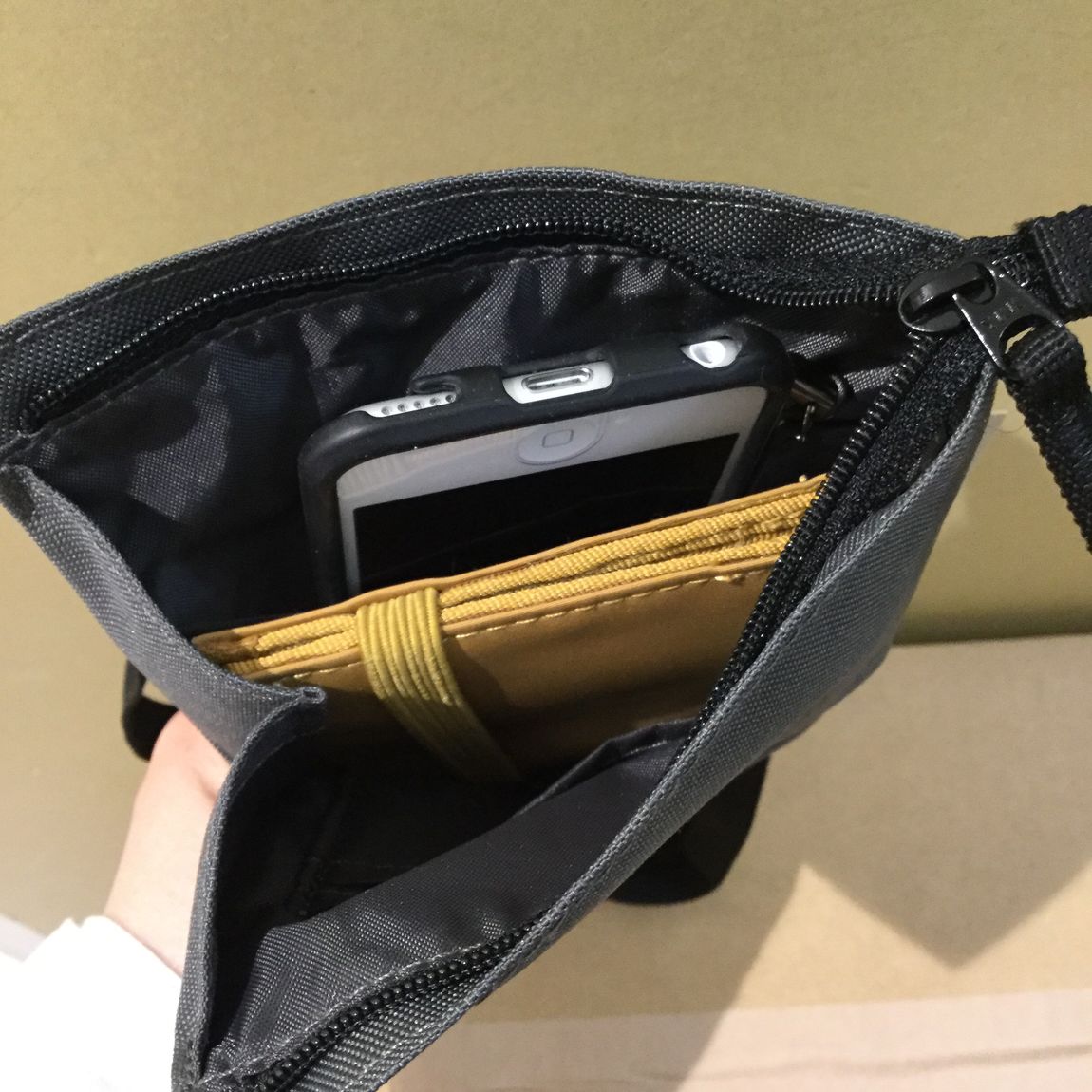 【MUJI to GO 新千歳空港】商品紹介｜撥水ミニサコッシュ
