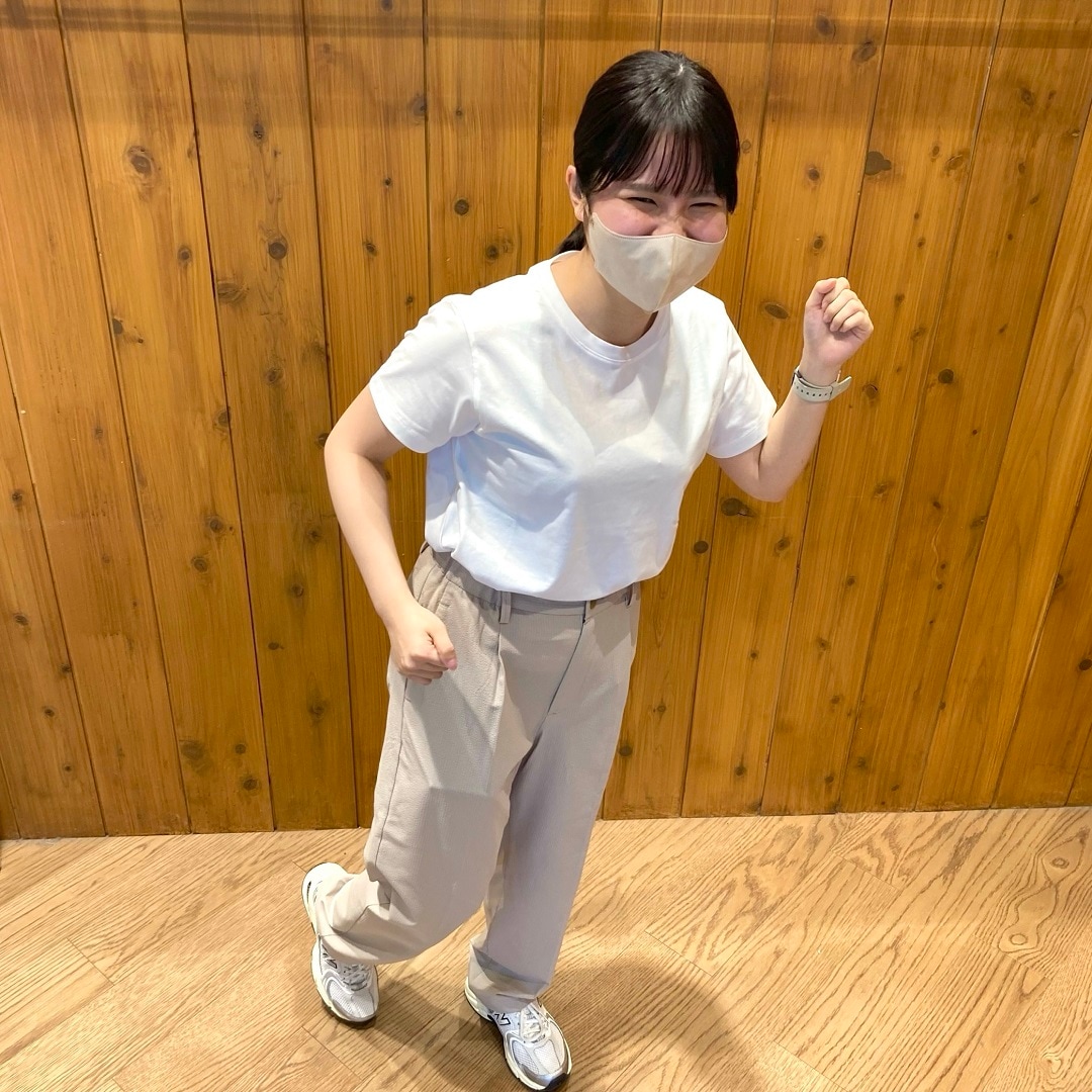 ３