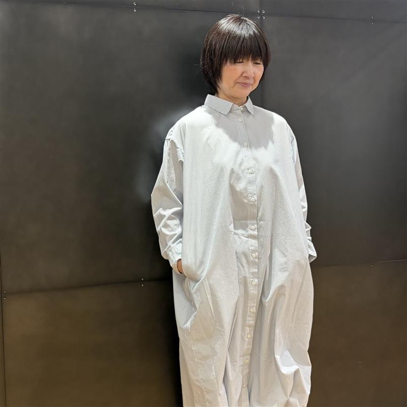 スタッフスナップ斜め前から