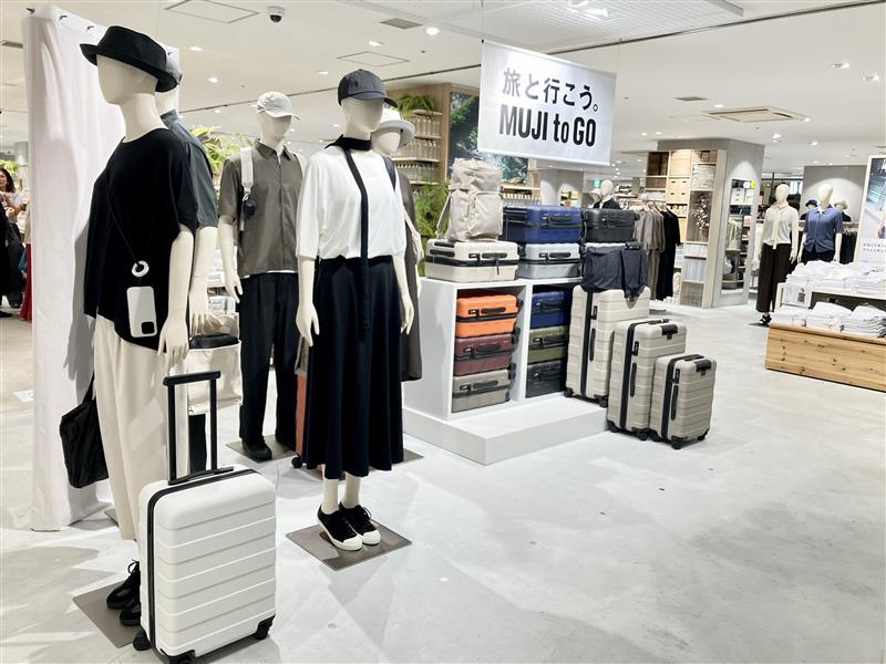 【ソラリアプラザ】旅と行こう。　MUJI to GO_FA6FOx