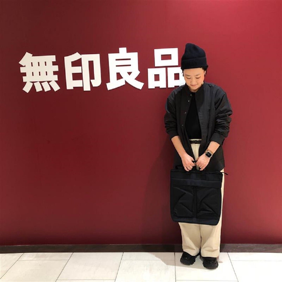 トートバッグ着用