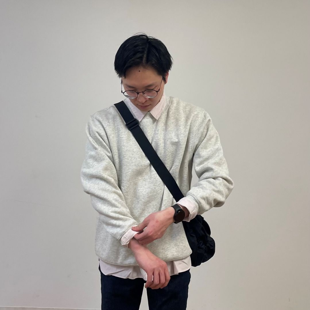 【ザ・モール仙台長町】スウェットの中にワイシャツを着こむコーディネート