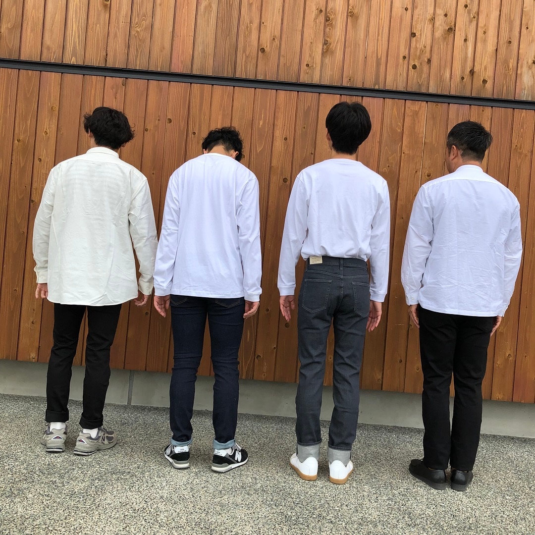 後ろ