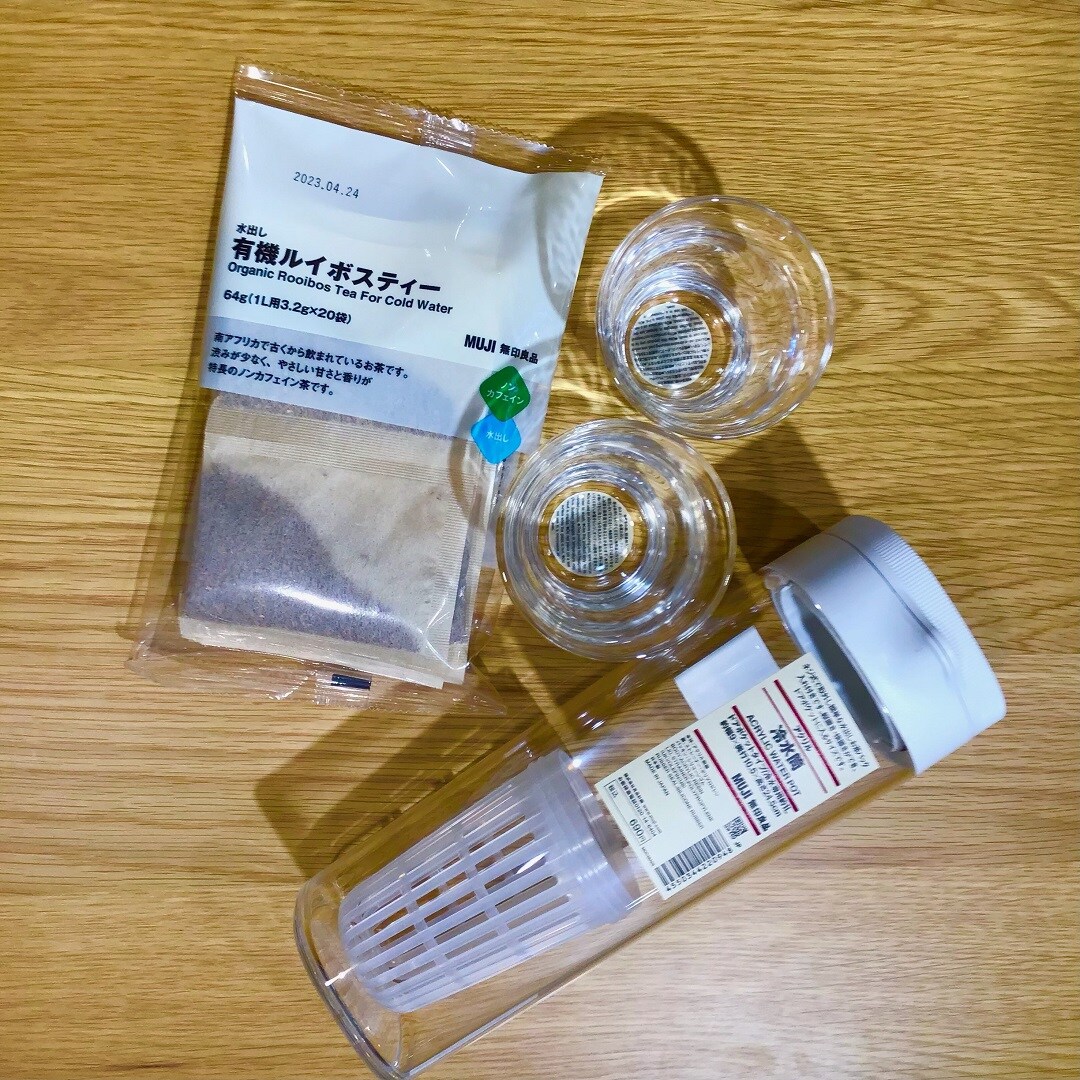 水出し茶葉アクリル冷水筒　1L