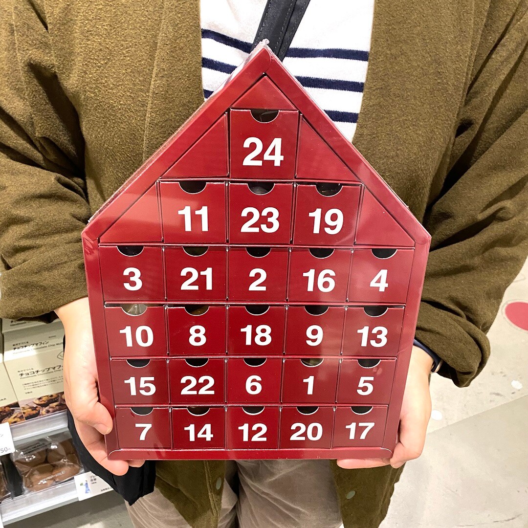 クリスマスのお菓子入荷しています