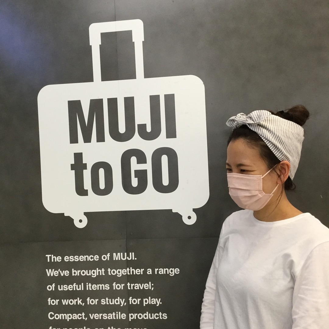 【MUJI to GO成田国際空港第1ターミナル】フレンチリネン ポケット付きスカーフのご紹介