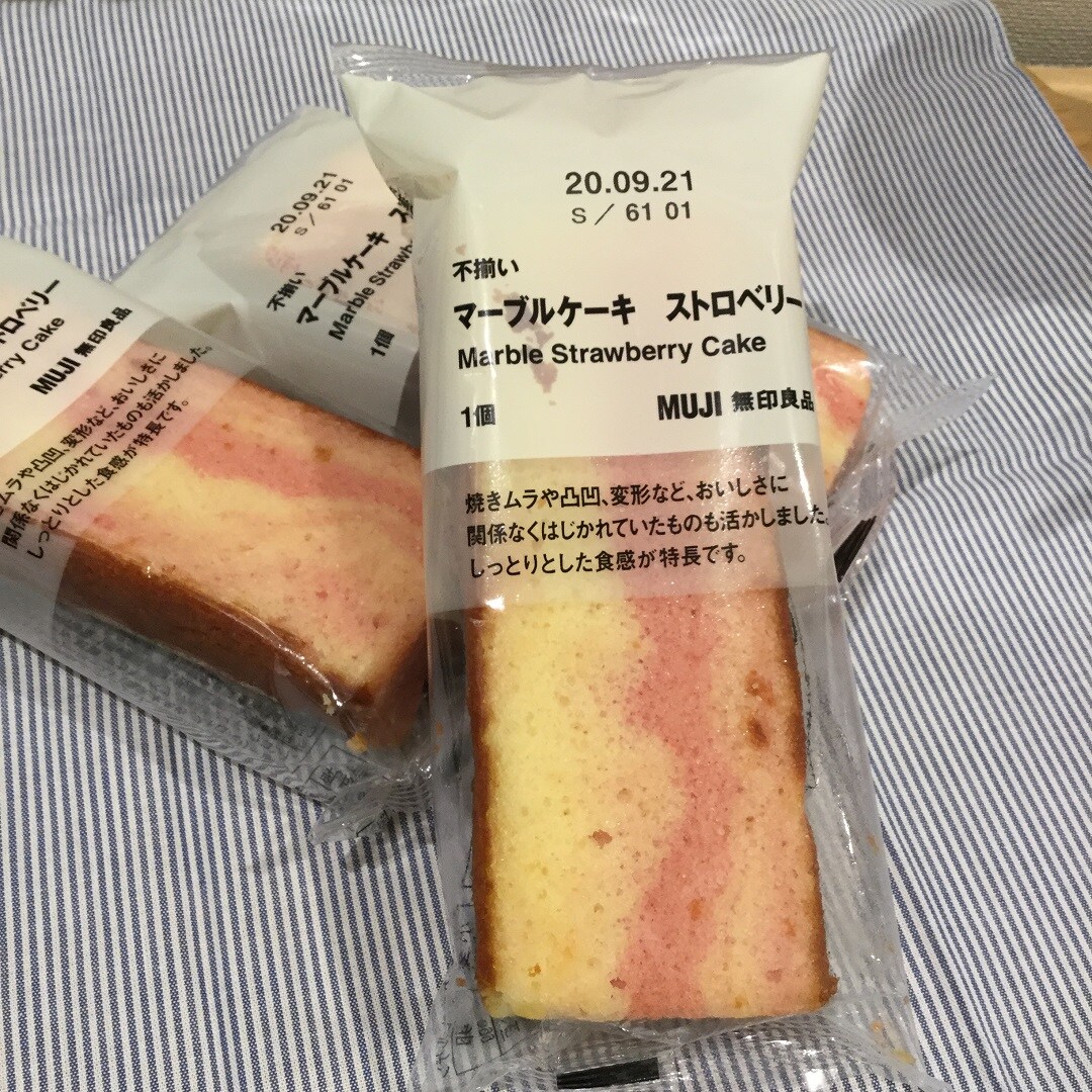 マーブルケーキ　ストロベリー