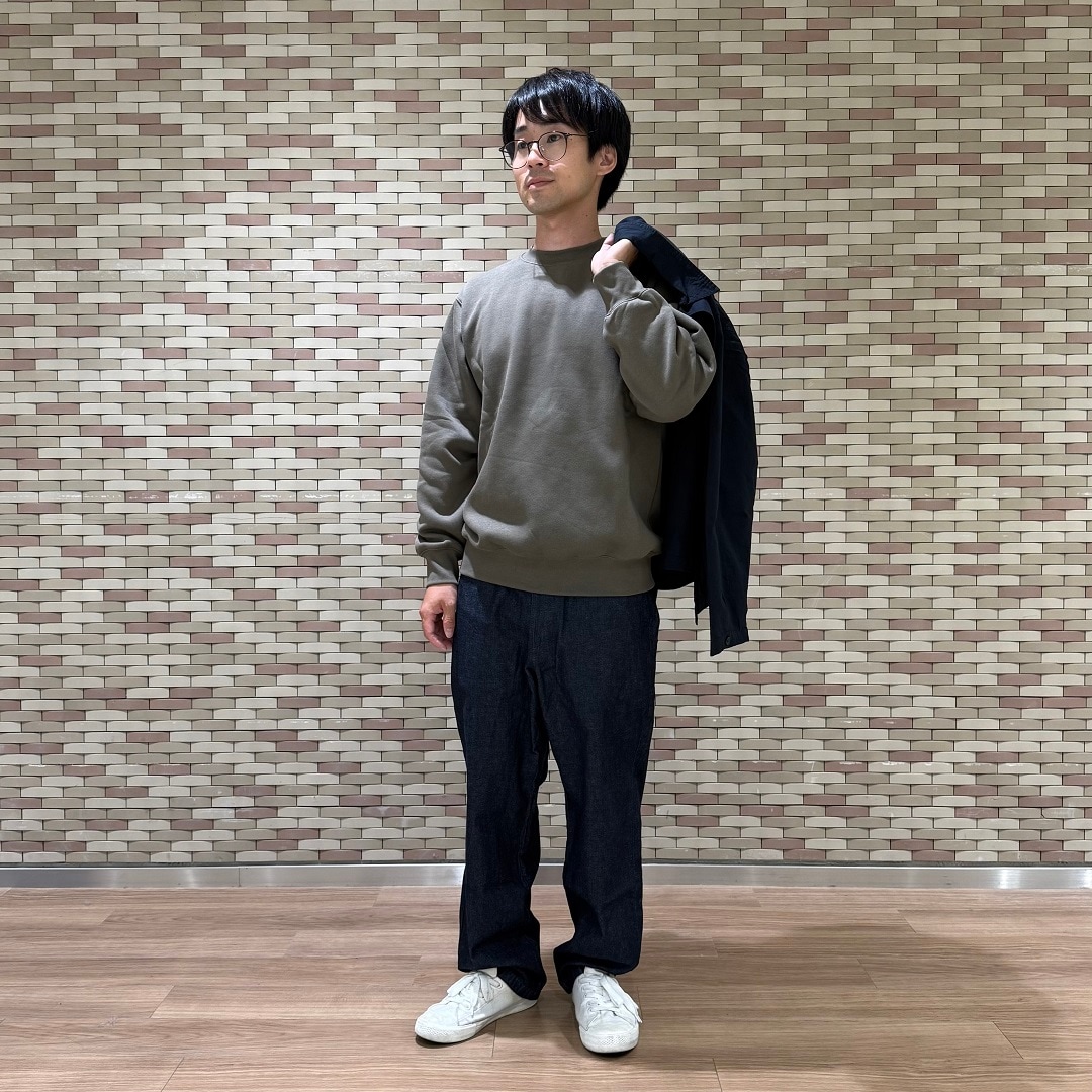 スウェットシャツコーデ