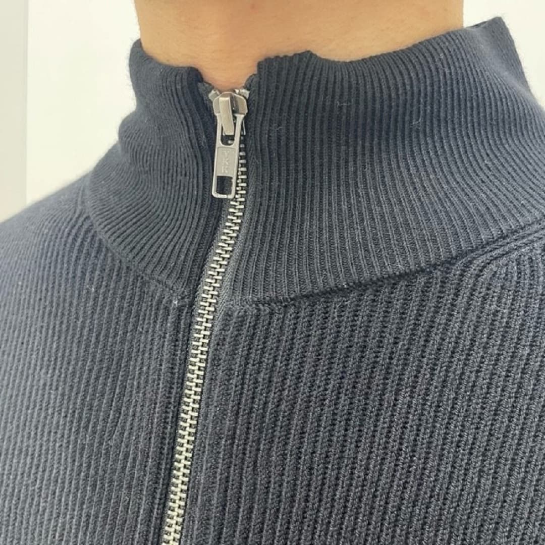 ハーフジップ