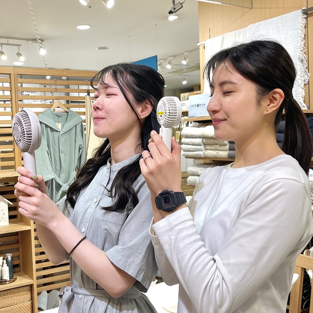 風に当たってる写真