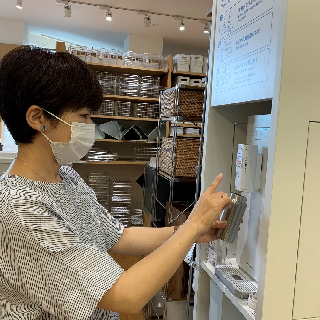 自分で詰める水のボトルスタッフ使用例②