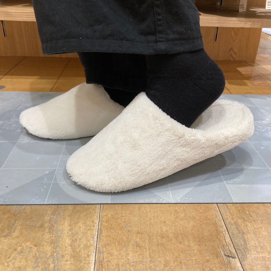 アピタ阿久比　あたたかスリッパ