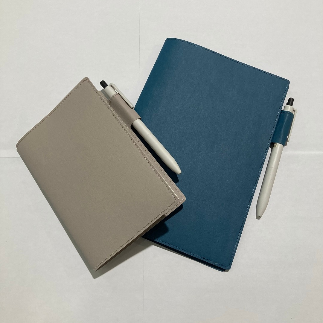 ノートカバーペンホルダー付き