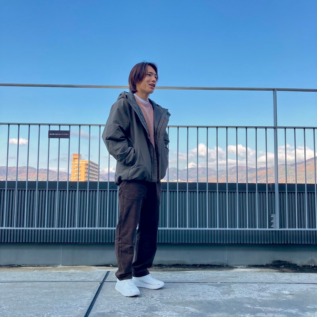 よん