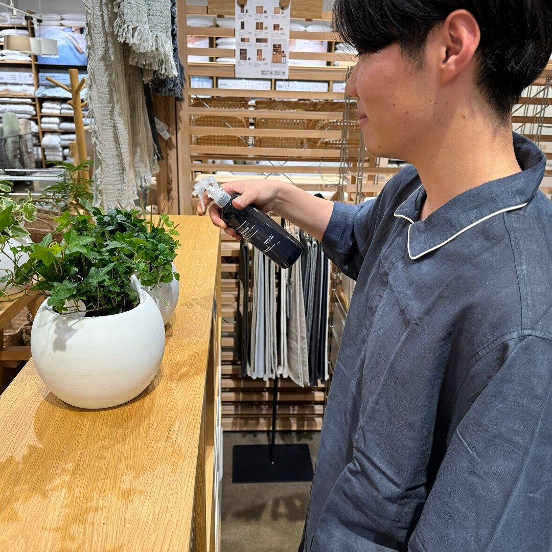 パジャマの襟元の写真