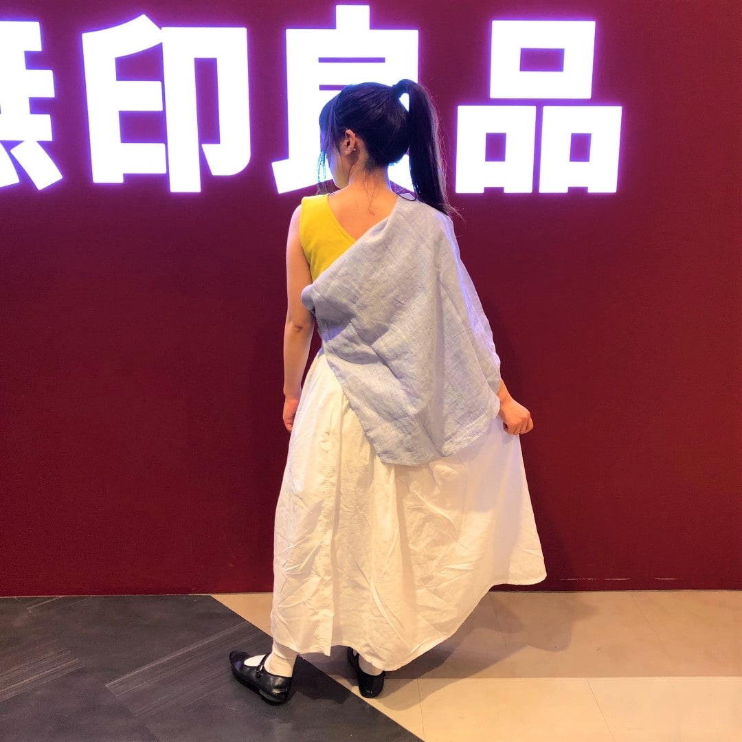 背面