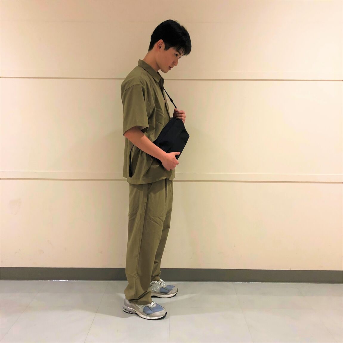 横