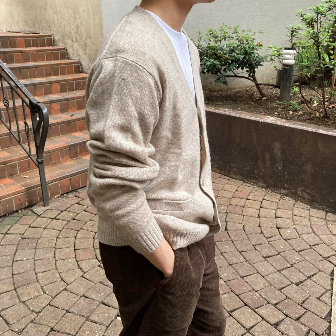 男性スタッフコーデュロイパンツ着用画像④